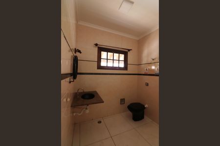 Casa à venda com 216m², 3 quartos e 2 vagasBanheiro 1