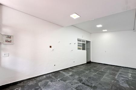 Casa à venda com 216m², 2 quartos e 2 vagasQuarto de Serviço