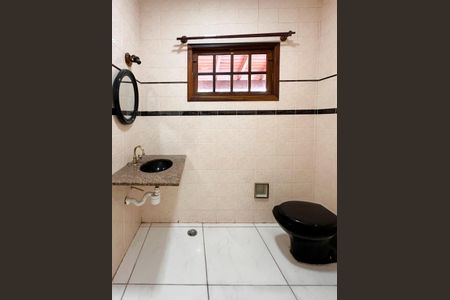 Casa à venda com 216m², 2 quartos e 2 vagasBanheiro Social