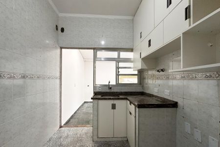 Casa à venda com 216m², 2 quartos e 2 vagasCozinha