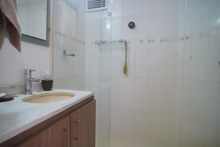 Apartamento à venda com 219m², 2 quartos e 2 vagasBanheiro Corredor