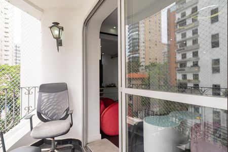 Apartamento à venda com 150m², 2 quartos e 2 vagas Apartamento à venda com 150m², 2 quartos e 2 vagasVaranda da Sala