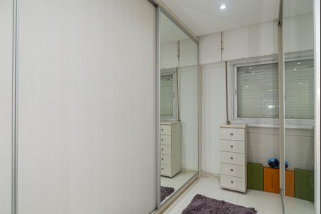 Apartamento à venda com 150m², 2 quartos e 2 vagas Apartamento à venda com 150m², 2 quartos e 2 vagasCloset da Suíte 1