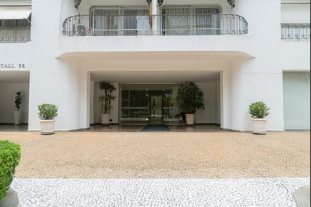 Apartamento à venda com 150m², 2 quartos e 2 vagas Apartamento à venda com 150m², 2 quartos e 2 vagasÁrea comum - Entrada do Edifício