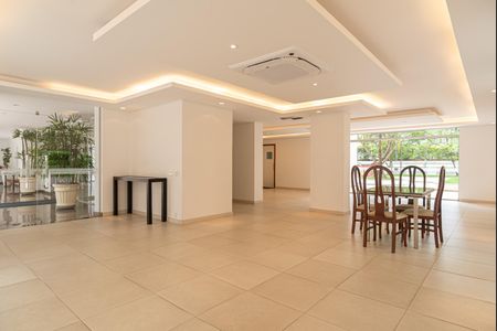 Apartamento à venda com 150m², 2 quartos e 2 vagas Apartamento à venda com 150m², 2 quartos e 2 vagasÁrea comum - Salão de festas