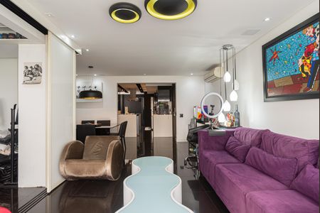 Apartamento à venda com 150m², 2 quartos e 2 vagas Apartamento à venda com 150m², 2 quartos e 2 vagasSala