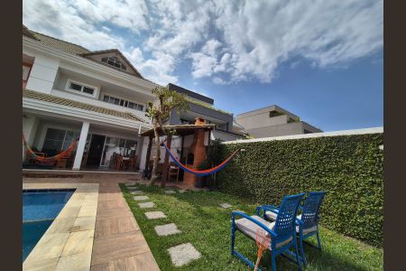 Casa de condomínio à venda com 400m², 4 quartos e 1 vaga