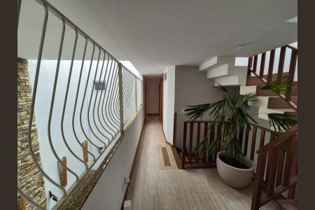 Casa de condomínio à venda com 400m², 4 quartos e 1 vaga