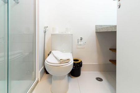 Studio à venda com 25m², 1 quarto e sem vaga Studio à venda com 25m², 1 quarto e sem vagaBanheiro