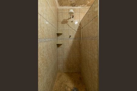 Casa à venda com 200m², 3 quartos e 2 vagasBanheiro