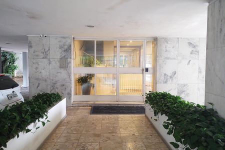 Apartamento para alugar com 143m², 4 quartos e 2 vagasEntrada do Prédio