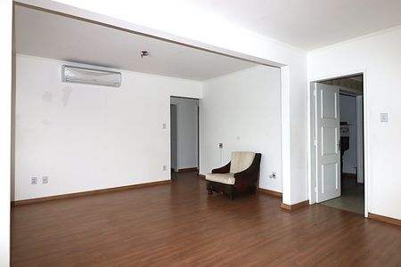 Sala de apartamento para alugar com 4 quartos, 143m² em São João, Porto Alegre