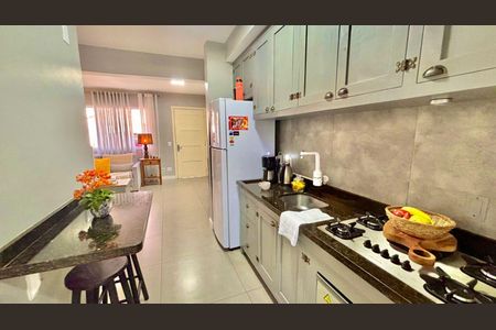 Casa de condomínio à venda com 108m², 3 quartos e 2 vagasCozinha