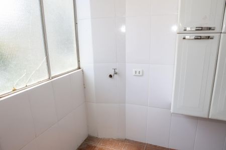 Apartamento para alugar com 70m², 2 quartos e sem vagaCozinha e Área de Serviço