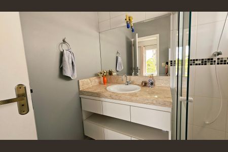 Casa de condomínio para alugar com 313m², 5 quartos e 6 vagas