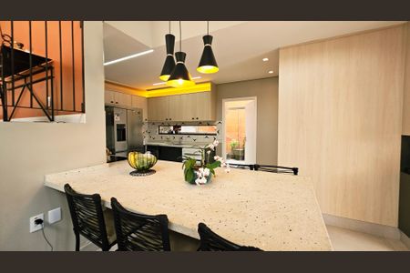 Casa de condomínio para alugar com 313m², 5 quartos e 6 vagas