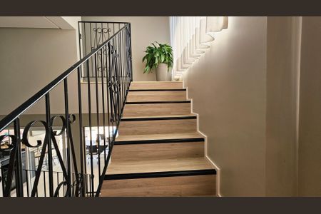 Casa de condomínio para alugar com 313m², 5 quartos e 6 vagas