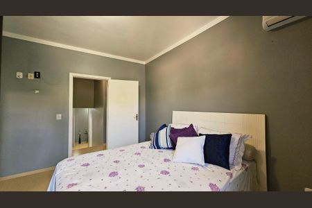 Casa de condomínio para alugar com 313m², 5 quartos e 6 vagas