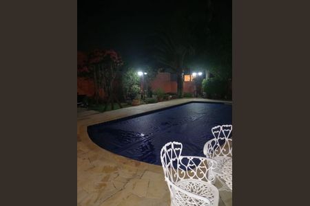 Casa de condomínio para alugar com 313m², 5 quartos e 6 vagas