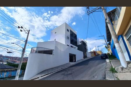 Casa à venda com 32m², 1 quarto e 1 vaga