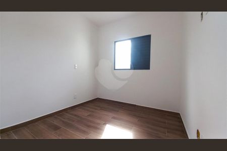 Casa à venda com 32m², 1 quarto e 1 vaga