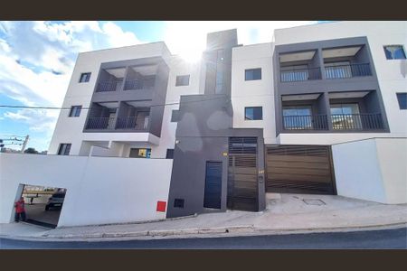 Casa à venda com 32m², 1 quarto e 1 vaga