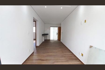 Casa à venda com 32m², 1 quarto e 1 vaga