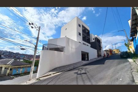 Casa à venda com 32m², 1 quarto e 1 vaga
