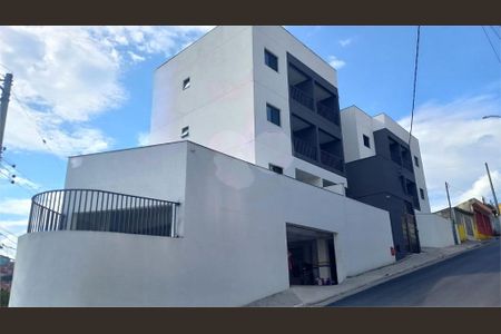 Casa à venda com 32m², 1 quarto e 1 vaga
