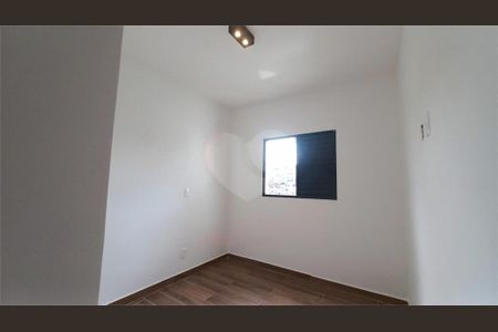 Casa à venda com 32m², 1 quarto e 1 vaga