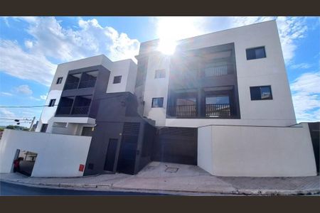 Casa à venda com 32m², 1 quarto e 1 vaga