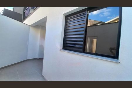 Casa à venda com 32m², 1 quarto e 1 vaga