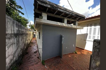 Casa à venda com 6 quartos, 320m² em Bela Aliança, São Paulo