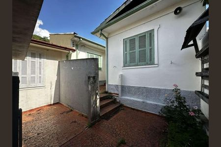 Casa à venda com 6 quartos, 320m² em Bela Aliança, São Paulo