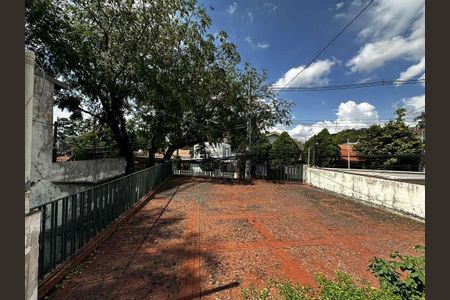Casa à venda com 6 quartos, 320m² em Bela Aliança, São Paulo