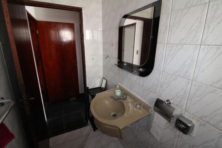 Casa para alugar com 127m², 4 quartos e 3 vagasBanheiro 2