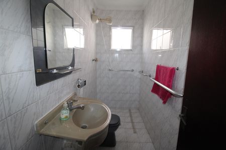 Casa para alugar com 127m², 4 quartos e 3 vagasBanheiro 2