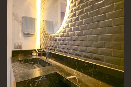 Apartamento à venda com 134m², 4 quartos e 2 vagasBanheiro Social