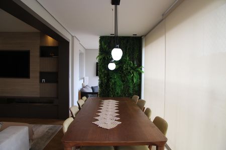 Apartamento à venda com 134m², 4 quartos e 2 vagasSala com varanda gourmet integrada 