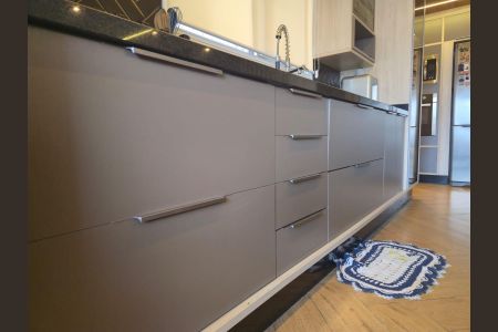 Apartamento à venda com 134m², 4 quartos e 2 vagasCozinha 