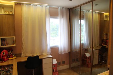 Apartamento à venda com 134m², 4 quartos e 2 vagasSuíte 2