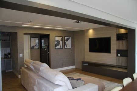 Apartamento à venda com 134m², 4 quartos e 2 vagasSala com varanda gourmet integrada 