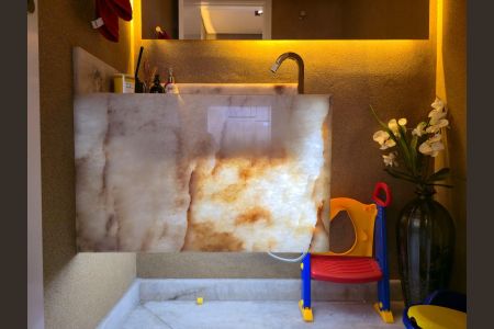 Apartamento à venda com 134m², 4 quartos e 2 vagasLavabo