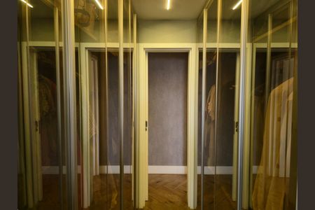 Apartamento à venda com 134m², 4 quartos e 2 vagasCloset