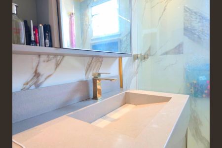 Apartamento à venda com 134m², 4 quartos e 2 vagasBanheiro da Suíte 1