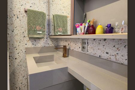 Apartamento à venda com 134m², 4 quartos e 2 vagasBanheiro da Suíte 2