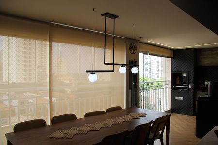 Apartamento à venda com 134m², 4 quartos e 2 vagasSala com varanda gourmet integrada 