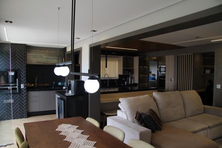 Apartamento à venda com 134m², 4 quartos e 2 vagasSala com varanda gourmet integrada 