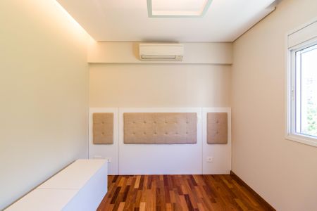 Apartamento à venda com 220m², 3 quartos e 3 vagasSuíte 3