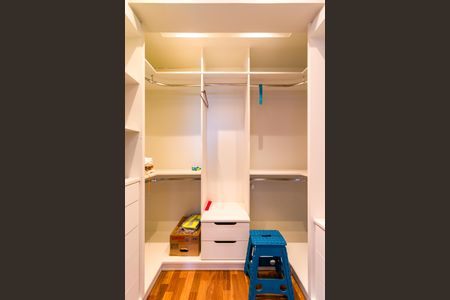 Apartamento à venda com 220m², 3 quartos e 3 vagasSuíte 3